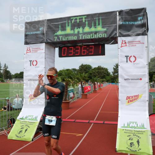 15.06.2025 - 7 Türme Triathlon Michael Strokosch http://msf.ph/oto/7968569 15.06.2025 13:36:31 Ziel 460 meine-sportfotos.de