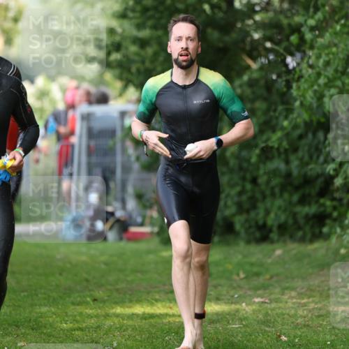 15.06.2025 - 7 Türme Triathlon Michael Strokosch http://msf.ph/oto/7968570 15.06.2025 12:55:02 Schwimmen 157, 701, 719, 723, 745, 762, 772, 846, 859, 865, 881, 939, 945, 950, 952, 1019, 1024, 1152, 1182 meine-sportfotos.de