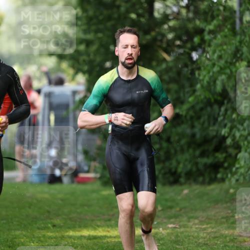 15.06.2025 - 7 Türme Triathlon Michael Strokosch http://msf.ph/oto/7968574 15.06.2025 12:55:02 Schwimmen 157, 701, 719, 723, 745, 762, 772, 846, 859, 865, 881, 939, 945, 950, 952, 1019, 1024, 1152, 1182 meine-sportfotos.de