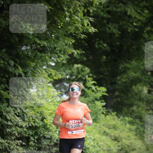 15.06.2025 - REWE Women's Run Jannik Wohlers http://msf.ph/oto/7968600 15.06.2025 10:03:55 Laufen 5305 meine-sportfotos.de