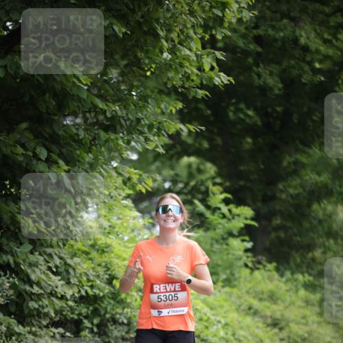 15.06.2025 - REWE Women's Run Jannik Wohlers http://msf.ph/oto/7968607 15.06.2025 10:03:55 Laufen 5305 meine-sportfotos.de