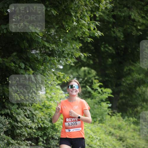 15.06.2025 - REWE Women's Run Jannik Wohlers http://msf.ph/oto/7968611 15.06.2025 10:03:55 Laufen 5305 meine-sportfotos.de
