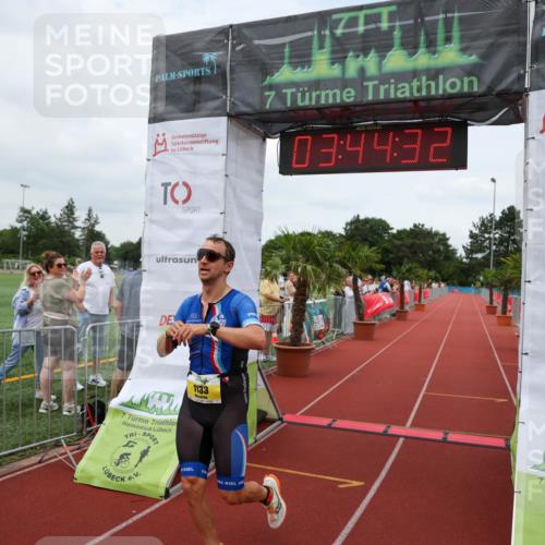 15.06.2025 - 7 Türme Triathlon Michael Strokosch http://msf.ph/oto/7968615 15.06.2025 13:44:32 Ziel 1133 meine-sportfotos.de