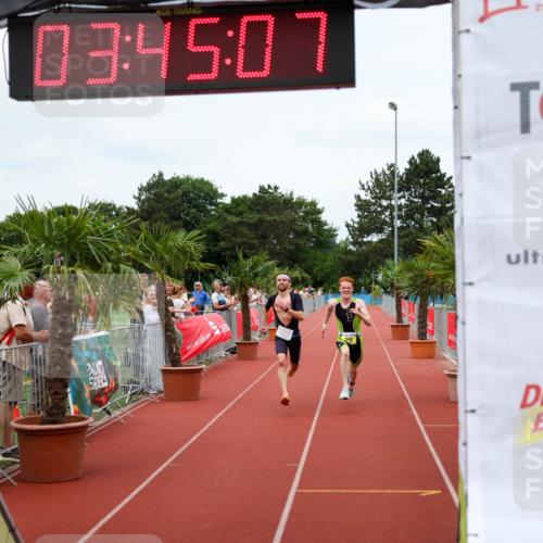 15.06.2025 - 7 Türme Triathlon Michael Strokosch http://msf.ph/oto/7968626 15.06.2025 13:45:06 Ziel 618, 1090 meine-sportfotos.de