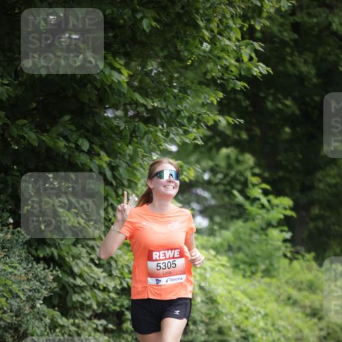15.06.2025 - REWE Women's Run Jannik Wohlers http://msf.ph/oto/7968639 15.06.2025 10:03:55 Laufen 5305 meine-sportfotos.de