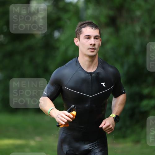 15.06.2025 - 7 Türme Triathlon Michael Strokosch http://msf.ph/oto/7968642 15.06.2025 12:55:09 Schwimmen 157, 701, 723, 727, 745, 762, 769, 772, 801, 846, 859, 865, 881, 950, 952, 1019, 1024, 1075, 1152 meine-sportfotos.de