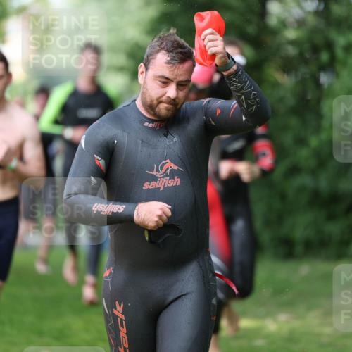 15.06.2025 - 7 Türme Triathlon Michael Strokosch http://msf.ph/oto/7968659 15.06.2025 12:55:11 Schwimmen 157, 701, 723, 727, 745, 762, 769, 772, 784, 801, 846, 859, 865, 881, 950, 952, 1019, 1075, 1152 meine-sportfotos.de