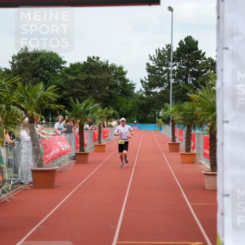15.06.2025 - 7 Türme Triathlon Michael Strokosch http://msf.ph/oto/7968662 15.06.2025 13:45:44 Ziel 916 meine-sportfotos.de