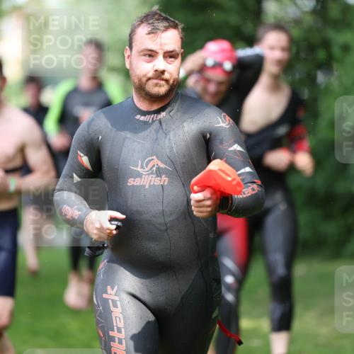 15.06.2025 - 7 Türme Triathlon Michael Strokosch http://msf.ph/oto/7968663 15.06.2025 12:55:11 Schwimmen 157, 701, 723, 727, 745, 762, 769, 772, 784, 801, 846, 859, 865, 881, 950, 952, 1019, 1075, 1152 meine-sportfotos.de