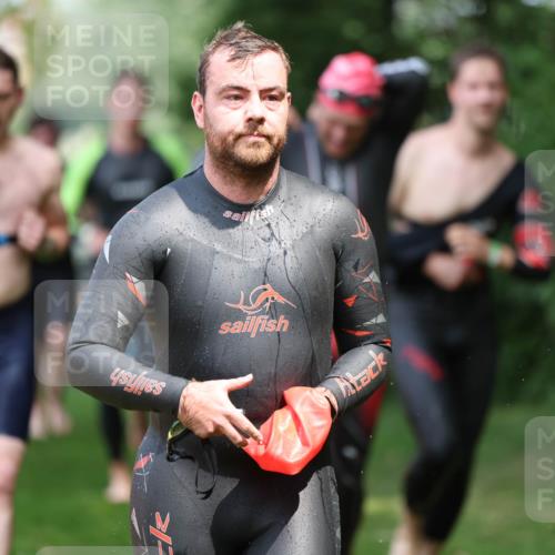 15.06.2025 - 7 Türme Triathlon Michael Strokosch http://msf.ph/oto/7968666 15.06.2025 12:55:11 Schwimmen 157, 701, 723, 727, 745, 762, 769, 772, 784, 801, 846, 859, 865, 881, 950, 952, 1019, 1075, 1152 meine-sportfotos.de