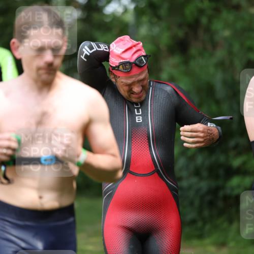 15.06.2025 - 7 Türme Triathlon Michael Strokosch http://msf.ph/oto/7968679 15.06.2025 12:55:13 Schwimmen 157, 701, 723, 727, 745, 762, 769, 772, 784, 801, 846, 859, 865, 881, 950, 952, 1019, 1075, 1152 meine-sportfotos.de