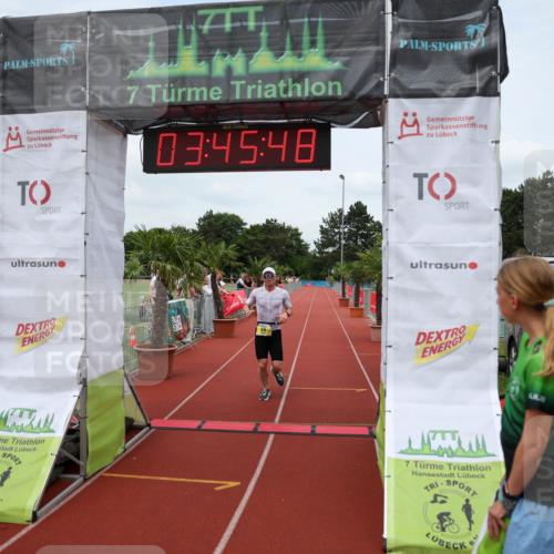 15.06.2025 - 7 Türme Triathlon Michael Strokosch http://msf.ph/oto/7968689 15.06.2025 13:45:47 Ziel 916 meine-sportfotos.de