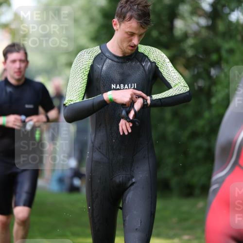 15.06.2025 - 7 Türme Triathlon Michael Strokosch http://msf.ph/oto/7968691 15.06.2025 12:55:14 Schwimmen 157, 701, 723, 727, 745, 762, 769, 772, 784, 801, 846, 859, 865, 950, 952, 955, 1019, 1075, 1152 meine-sportfotos.de
