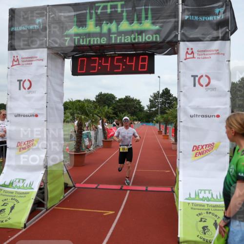 15.06.2025 - 7 Türme Triathlon Michael Strokosch http://msf.ph/oto/7968693 15.06.2025 13:45:48 Ziel 916 meine-sportfotos.de
