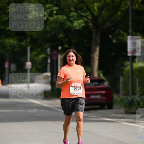 15.06.2025 - REWE Women's Run Dr. Thomas Lammeyer http://msf.ph/oto/7968718 15.06.2025 09:56:40 Laufen 10769 meine-sportfotos.de
