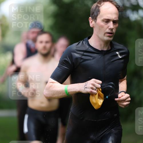 15.06.2025 - 7 Türme Triathlon Michael Strokosch http://msf.ph/oto/7968727 15.06.2025 12:55:19 Schwimmen 727, 745, 769, 772, 784, 792, 797, 801, 846, 859, 865, 927, 950, 952, 955, 1011, 1019, 1075, 1152 meine-sportfotos.de