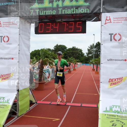 15.06.2025 - 7 Türme Triathlon Michael Strokosch http://msf.ph/oto/7968792 15.06.2025 13:47:35 Ziel 1104 meine-sportfotos.de
