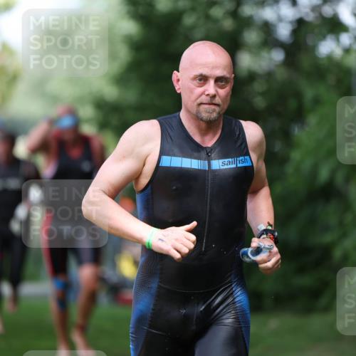 15.06.2025 - 7 Türme Triathlon Michael Strokosch http://msf.ph/oto/7968793 15.06.2025 12:55:26 Schwimmen 727, 745, 763, 769, 772, 784, 792, 797, 801, 805, 859, 865, 879, 927, 955, 1011, 1019, 1029, 1075, 1152, 1169 meine-sportfotos.de