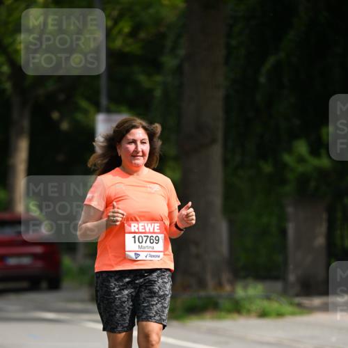 15.06.2025 - REWE Women's Run Dr. Thomas Lammeyer http://msf.ph/oto/7968800 15.06.2025 09:56:42 Laufen 10769 meine-sportfotos.de