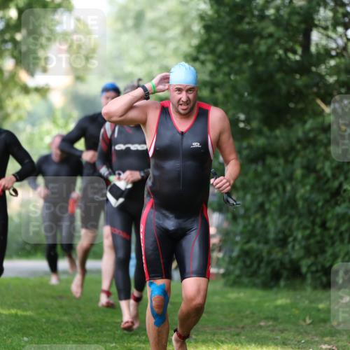 15.06.2025 - 7 Türme Triathlon Michael Strokosch http://msf.ph/oto/7968809 15.06.2025 12:55:27 Schwimmen 727, 745, 755, 763, 769, 772, 784, 792, 797, 801, 805, 859, 865, 879, 919, 927, 955, 1011, 1019, 1029, 1075, 1169 meine-sportfotos.de