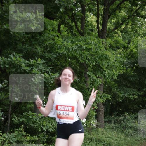 15.06.2025 - REWE Women's Run Jannik Wohlers http://msf.ph/oto/7968828 15.06.2025 10:04:00 Laufen 5354 meine-sportfotos.de