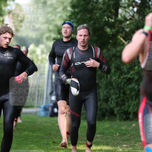15.06.2025 - 7 Türme Triathlon Michael Strokosch http://msf.ph/oto/7968837 15.06.2025 12:55:29 Schwimmen 727, 745, 755, 763, 769, 772, 784, 792, 797, 801, 805, 859, 879, 919, 927, 955, 1011, 1029, 1075, 1169 meine-sportfotos.de