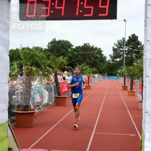 15.06.2025 - 7 Türme Triathlon Michael Strokosch http://msf.ph/oto/7968861 15.06.2025 13:47:59 Ziel 1171, 1182 meine-sportfotos.de