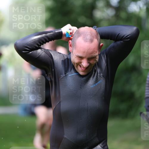 15.06.2025 - 7 Türme Triathlon Michael Strokosch http://msf.ph/oto/7968908 15.06.2025 12:55:34 Schwimmen 727, 755, 763, 769, 784, 792, 797, 805, 877, 879, 919, 927, 955, 1011, 1023, 1029, 1071, 1075, 1169 meine-sportfotos.de
