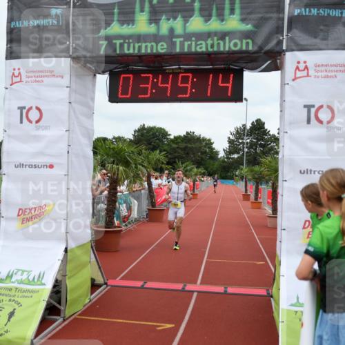 15.06.2025 - 7 Türme Triathlon Michael Strokosch http://msf.ph/oto/7968910 15.06.2025 13:49:14 Ziel 1016 meine-sportfotos.de