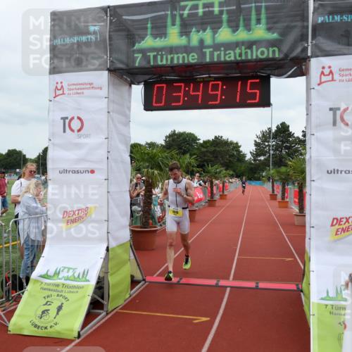 15.06.2025 - 7 Türme Triathlon Michael Strokosch http://msf.ph/oto/7968929 15.06.2025 13:49:15 Ziel 1016 meine-sportfotos.de
