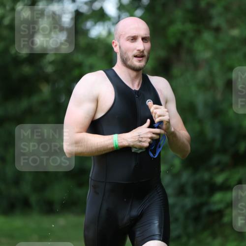 15.06.2025 - 7 Türme Triathlon Michael Strokosch http://msf.ph/oto/7968930 15.06.2025 12:55:36 Schwimmen 755, 763, 769, 784, 792, 797, 805, 877, 879, 919, 927, 955, 1011, 1023, 1029, 1071, 1075, 1144, 1169 meine-sportfotos.de