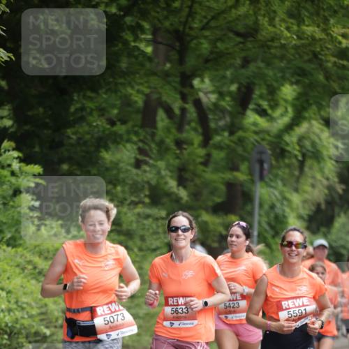15.06.2025 - REWE Women's Run Jannik Wohlers http://msf.ph/oto/7968931 15.06.2025 10:04:09 Laufen 5073, 5633, 5423, 5591 meine-sportfotos.de