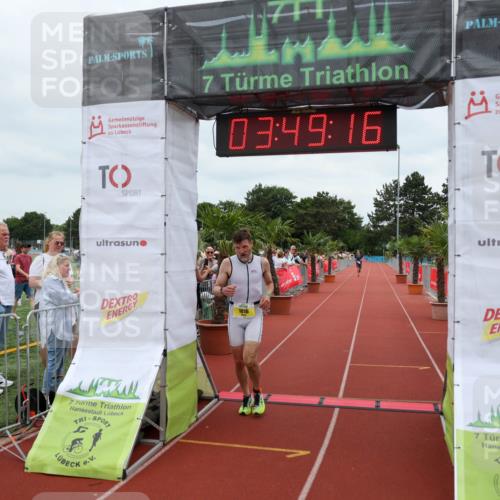15.06.2025 - 7 Türme Triathlon Michael Strokosch http://msf.ph/oto/7968932 15.06.2025 13:49:15 Ziel 1016 meine-sportfotos.de