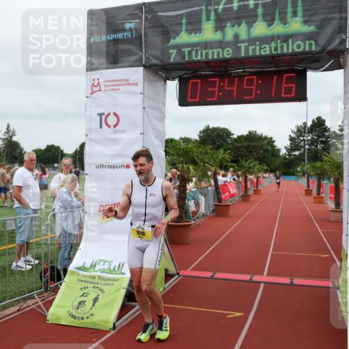 15.06.2025 - 7 Türme Triathlon Michael Strokosch http://msf.ph/oto/7968946 15.06.2025 13:49:16 Ziel 1016 meine-sportfotos.de