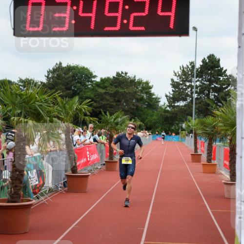 15.06.2025 - 7 Türme Triathlon Michael Strokosch http://msf.ph/oto/7968958 15.06.2025 13:49:23 Ziel 940, 1016 meine-sportfotos.de