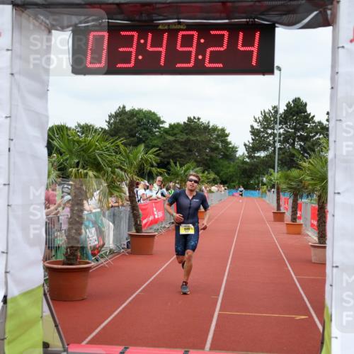 15.06.2025 - 7 Türme Triathlon Michael Strokosch http://msf.ph/oto/7968964 15.06.2025 13:49:24 Ziel 940 meine-sportfotos.de
