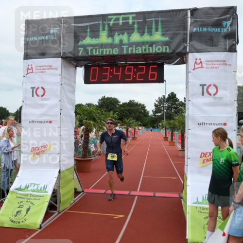 15.06.2025 - 7 Türme Triathlon Michael Strokosch http://msf.ph/oto/7968980 15.06.2025 13:49:25 Ziel 940 meine-sportfotos.de