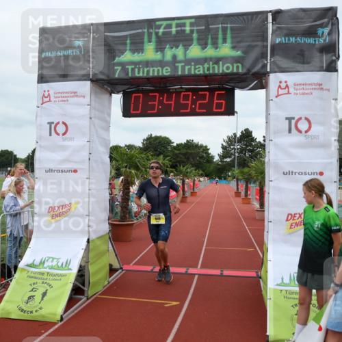 15.06.2025 - 7 Türme Triathlon Michael Strokosch http://msf.ph/oto/7968981 15.06.2025 13:49:26 Ziel 940 meine-sportfotos.de