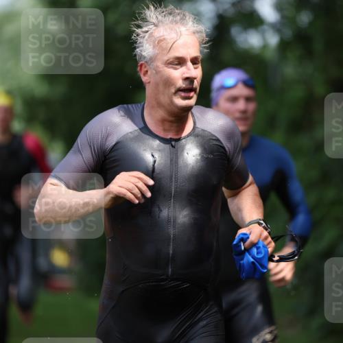 15.06.2025 - 7 Türme Triathlon Michael Strokosch http://msf.ph/oto/7968990 15.06.2025 12:55:41 Schwimmen 755, 763, 784, 792, 797, 805, 877, 879, 895, 919, 927, 955, 1011, 1023, 1029, 1071, 1144, 1153, 1169, 1177 meine-sportfotos.de