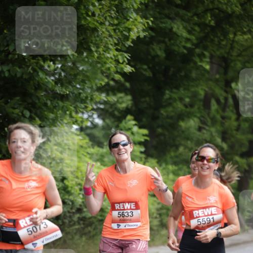 15.06.2025 - REWE Women's Run Jannik Wohlers http://msf.ph/oto/7968992 15.06.2025 10:04:11 Laufen 5073, 5633, 5591 meine-sportfotos.de