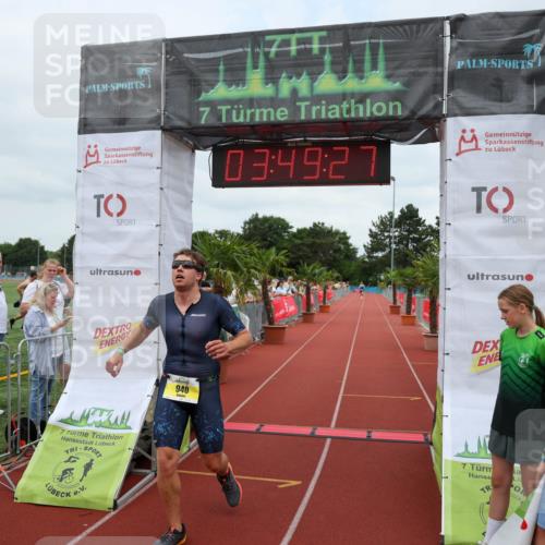 15.06.2025 - 7 Türme Triathlon Michael Strokosch http://msf.ph/oto/7968993 15.06.2025 13:49:26 Ziel 940 meine-sportfotos.de