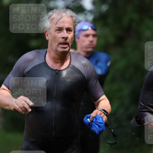 15.06.2025 - 7 Türme Triathlon Michael Strokosch http://msf.ph/oto/7968995 15.06.2025 12:55:41 Schwimmen 755, 763, 784, 792, 797, 805, 877, 879, 895, 919, 927, 955, 1011, 1023, 1029, 1071, 1144, 1153, 1169, 1177 meine-sportfotos.de