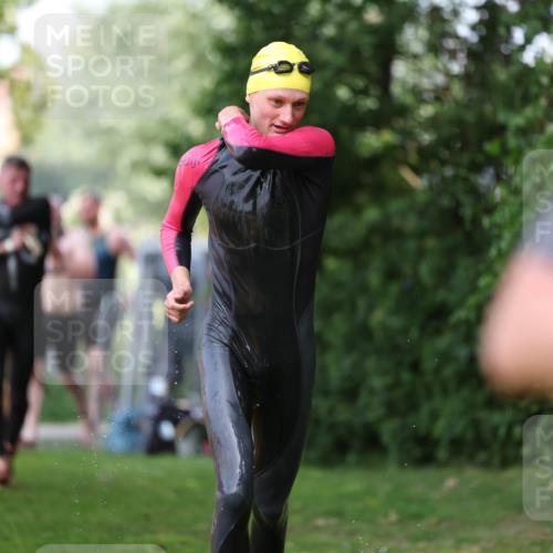 15.06.2025 - 7 Türme Triathlon Michael Strokosch http://msf.ph/oto/7969001 15.06.2025 12:55:42 Schwimmen 755, 763, 792, 797, 805, 818, 877, 879, 895, 919, 927, 955, 1011, 1023, 1029, 1071, 1144, 1153, 1169, 1177 meine-sportfotos.de