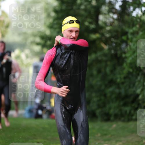 15.06.2025 - 7 Türme Triathlon Michael Strokosch http://msf.ph/oto/7969005 15.06.2025 12:55:42 Schwimmen 755, 763, 792, 797, 805, 818, 877, 879, 895, 919, 927, 955, 1011, 1023, 1029, 1071, 1144, 1153, 1169, 1177 meine-sportfotos.de