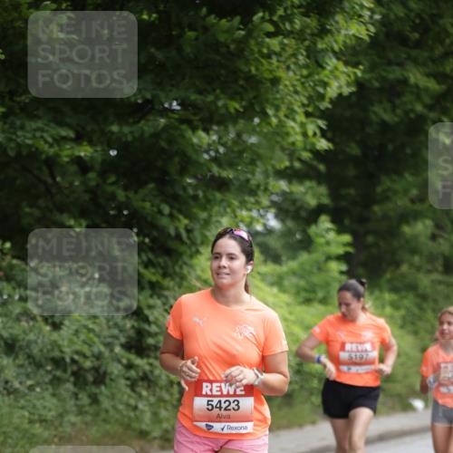 15.06.2025 - REWE Women's Run Jannik Wohlers http://msf.ph/oto/7969074 15.06.2025 10:04:13 Laufen 5423, 5197 meine-sportfotos.de