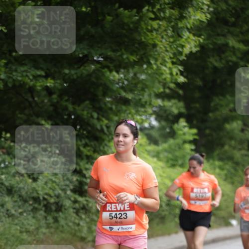15.06.2025 - REWE Women's Run Jannik Wohlers http://msf.ph/oto/7969078 15.06.2025 10:04:13 Laufen 5423, 5197 meine-sportfotos.de