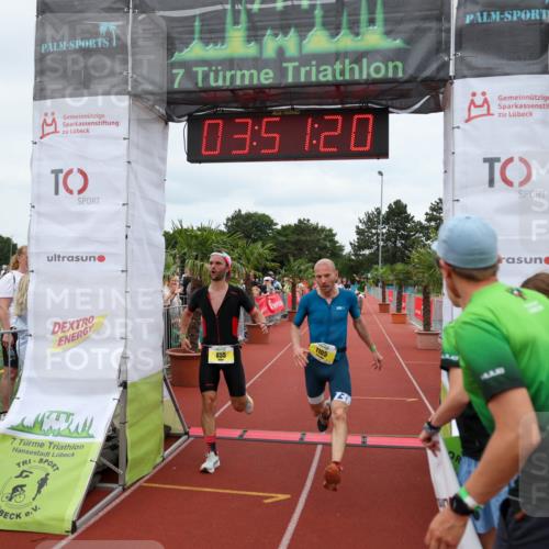 15.06.2025 - 7 Türme Triathlon Michael Strokosch http://msf.ph/oto/7969131 15.06.2025 13:51:20 Ziel 855, 1105 meine-sportfotos.de