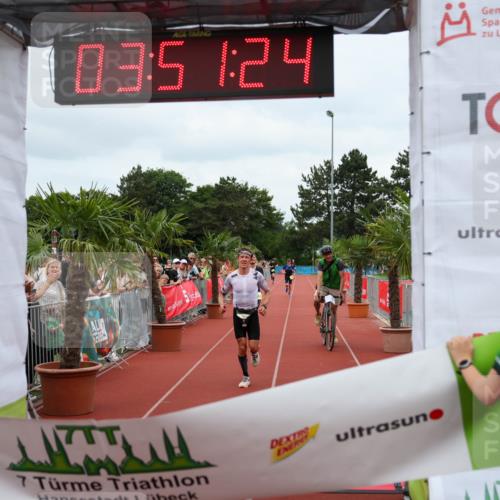 15.06.2025 - 7 Türme Triathlon Michael Strokosch http://msf.ph/oto/7969145 15.06.2025 13:51:24 Ziel 282, 855, 955, 1105 meine-sportfotos.de