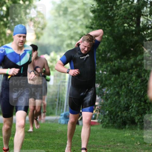 15.06.2025 - 7 Türme Triathlon Michael Strokosch http://msf.ph/oto/7969148 15.06.2025 12:55:55 Schwimmen 708, 755, 776, 818, 833, 877, 895, 904, 919, 1023, 1071, 1120, 1144, 1150, 1153, 1177 meine-sportfotos.de