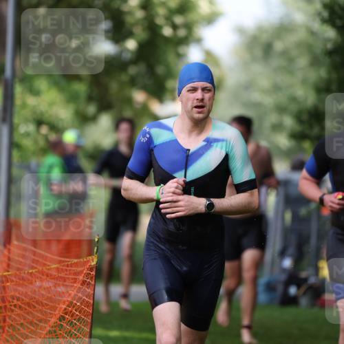 15.06.2025 - 7 Türme Triathlon Michael Strokosch http://msf.ph/oto/7969156 15.06.2025 12:55:56 Schwimmen 708, 755, 776, 818, 833, 877, 880, 895, 904, 919, 1023, 1071, 1120, 1144, 1150, 1153, 1177 meine-sportfotos.de